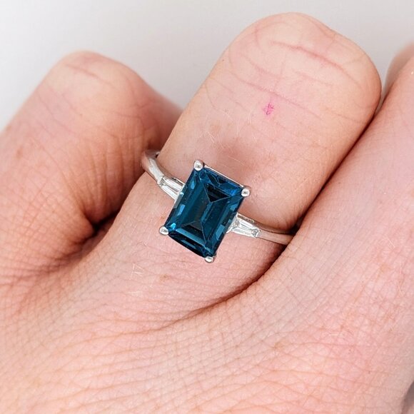 2.4cts London Blue Topaz Ring in Solid 14K Gold with Natural Diamond Accents - Picture 2 of 8
